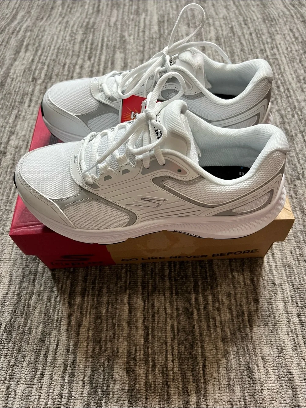Skechers Go Run Consistent 2.0 Athletic Womens Sneakers White Silver US 10 WIDE